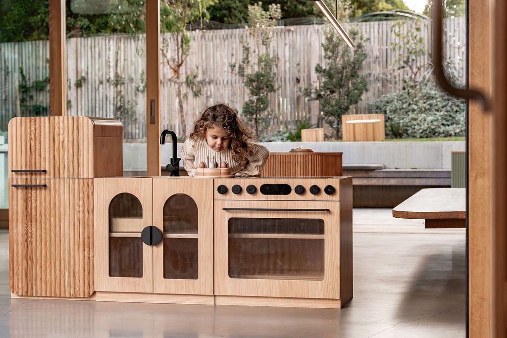 Oak Fluted Sink – Montessori Wooden Play Kitchen