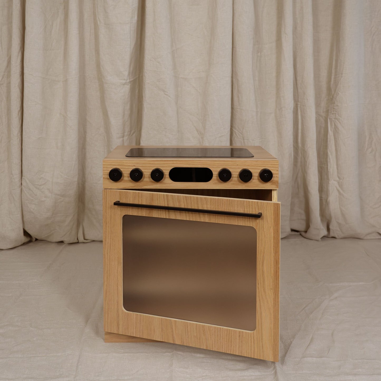 Oak Fluted Play Oven – Montessori Wooden Toy Kitchen