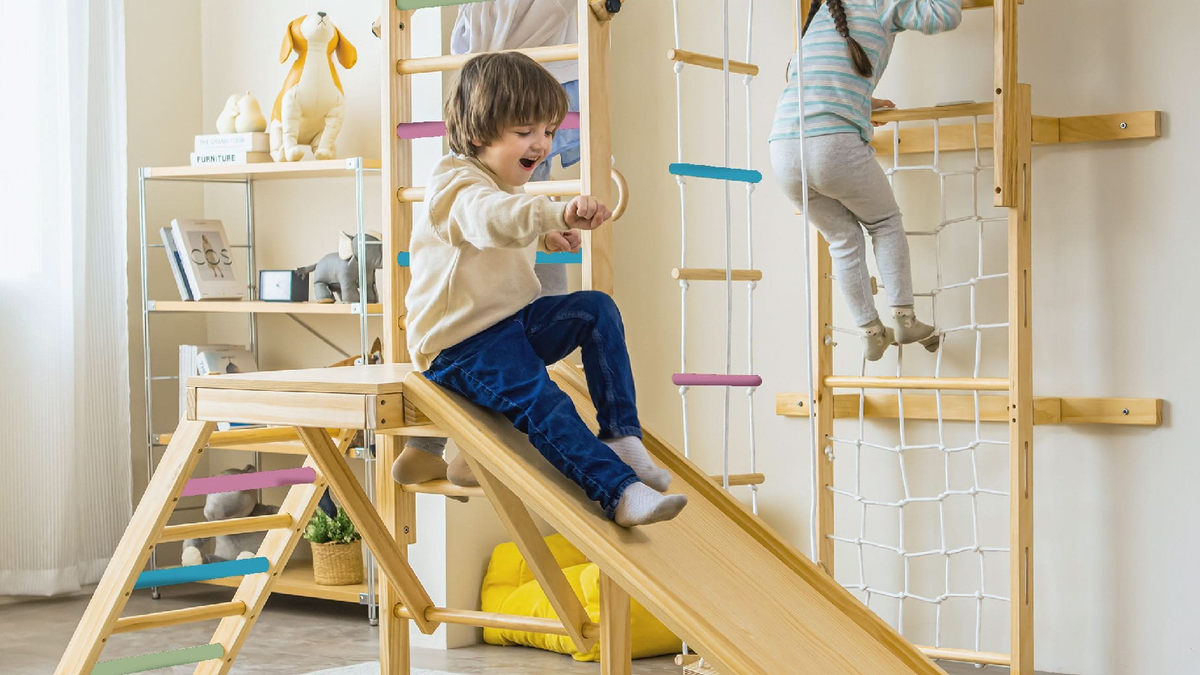 How Climbing Builds Young Brains: The Thinking Skills Behind Active Play