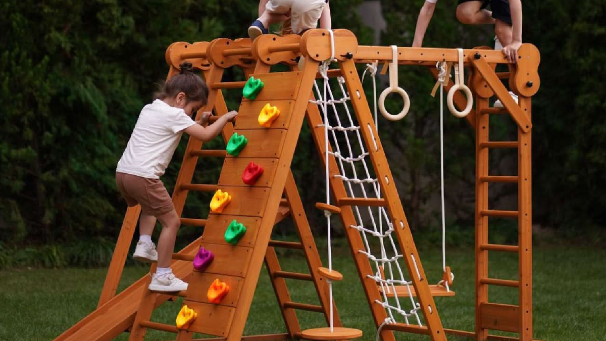 The Best Outdoor Playsets for Toddlers: Find the Right Fit in Three Questions