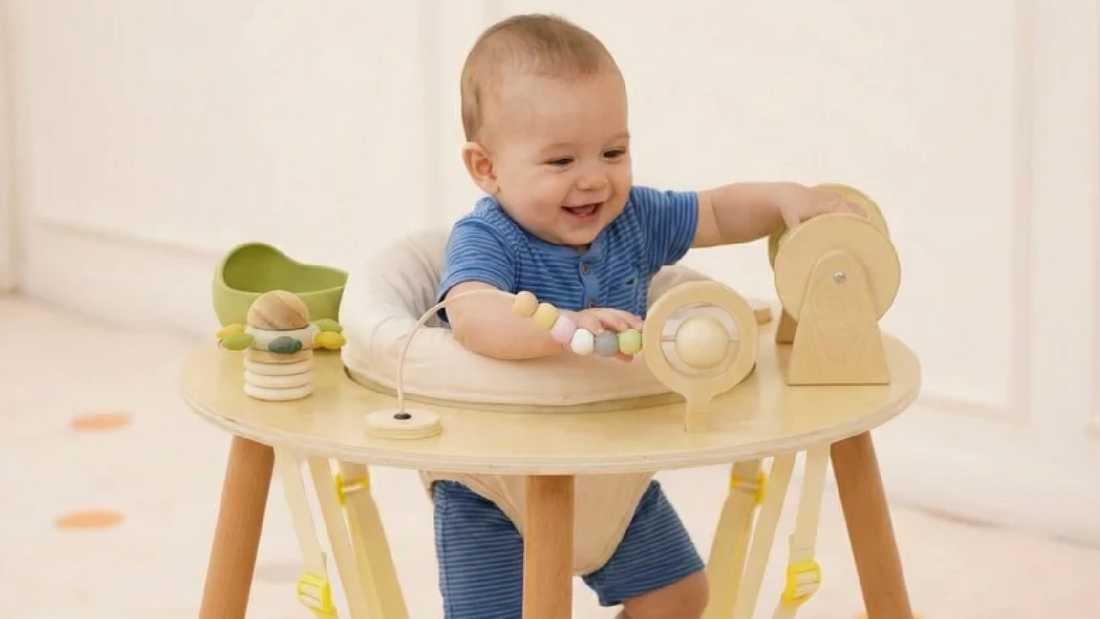 Kids Desk or Activity Table? How to Choose the Right Spot to Draw, Build and Learn