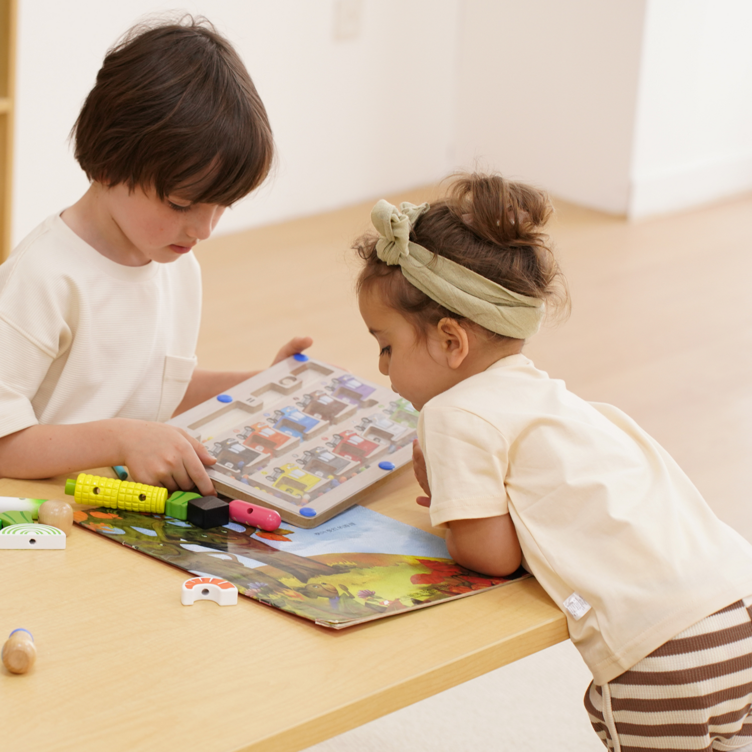 Avenlur Classroom Furniture