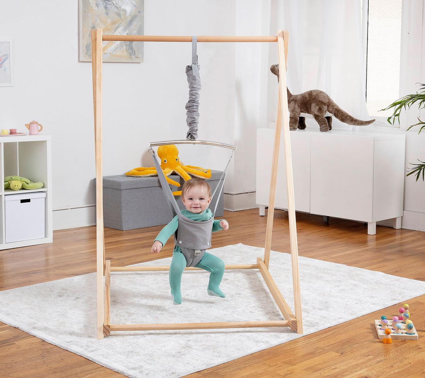 Tulip - Foldable Baby Bouncer with Harness.