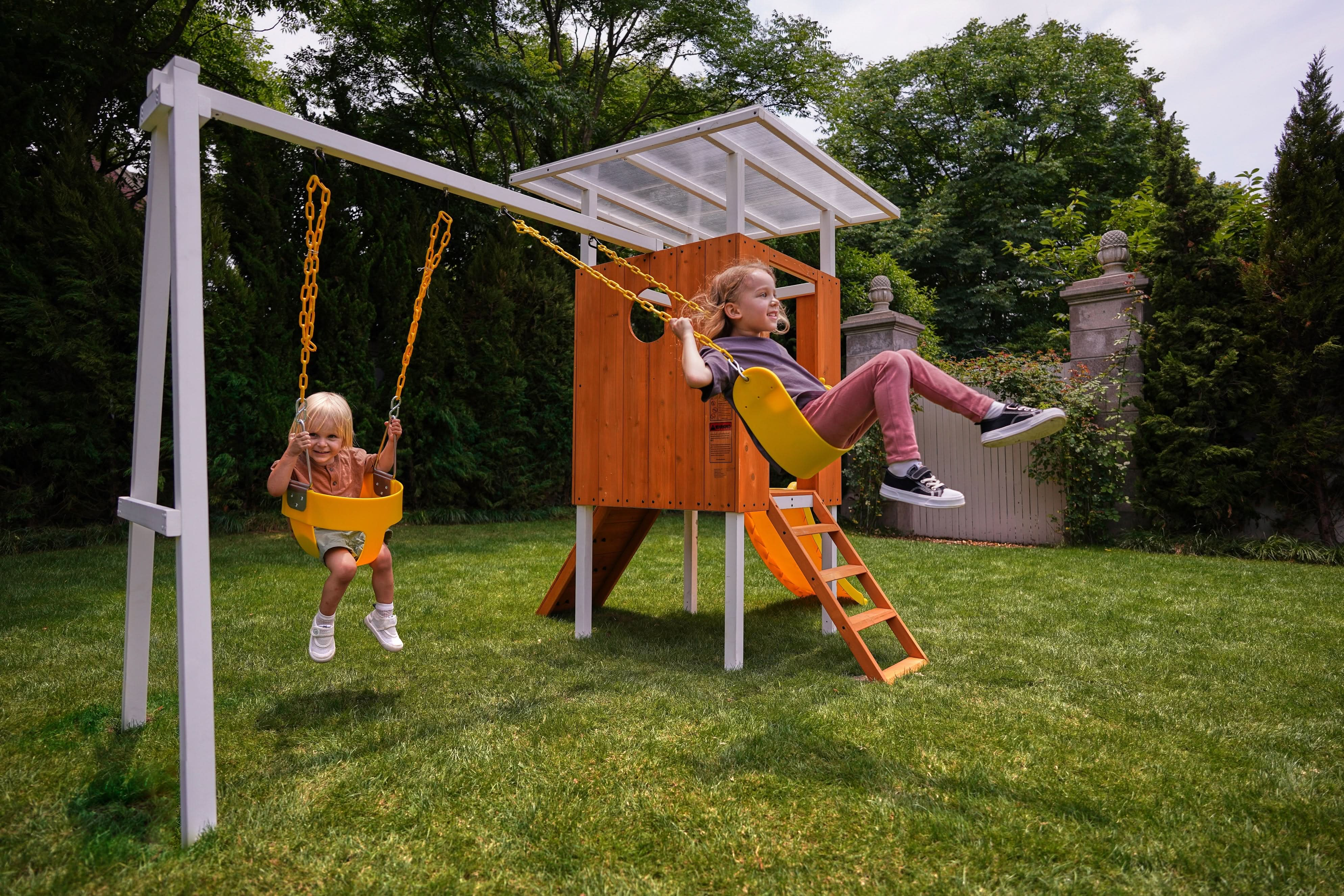 Backyard swing for toddler deals