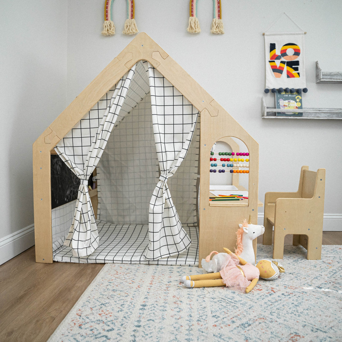 Avenlur Flair Playhouse and Sensory Desk