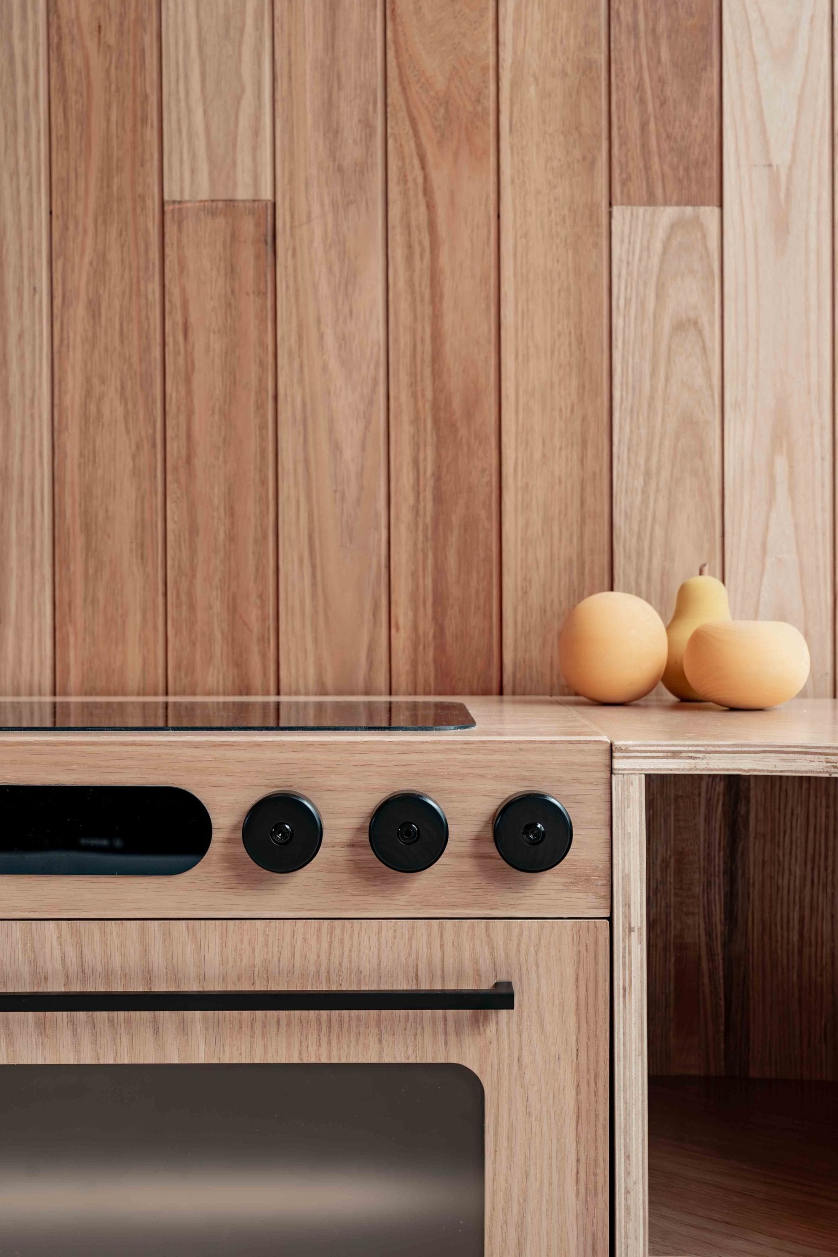 Oak Fluted Play Oven – Montessori Wooden Toy Kitchen