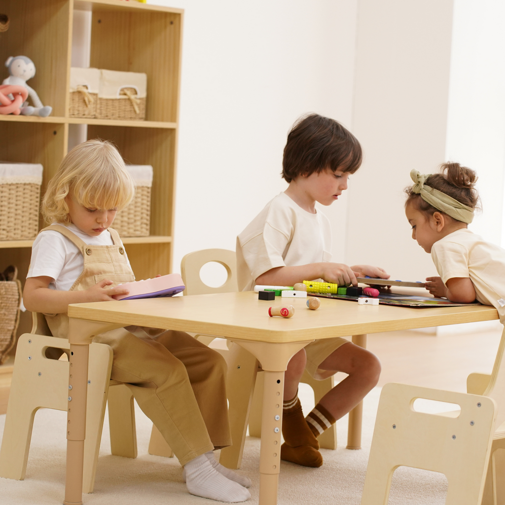 Avenlur Adrian table and chair dimensions