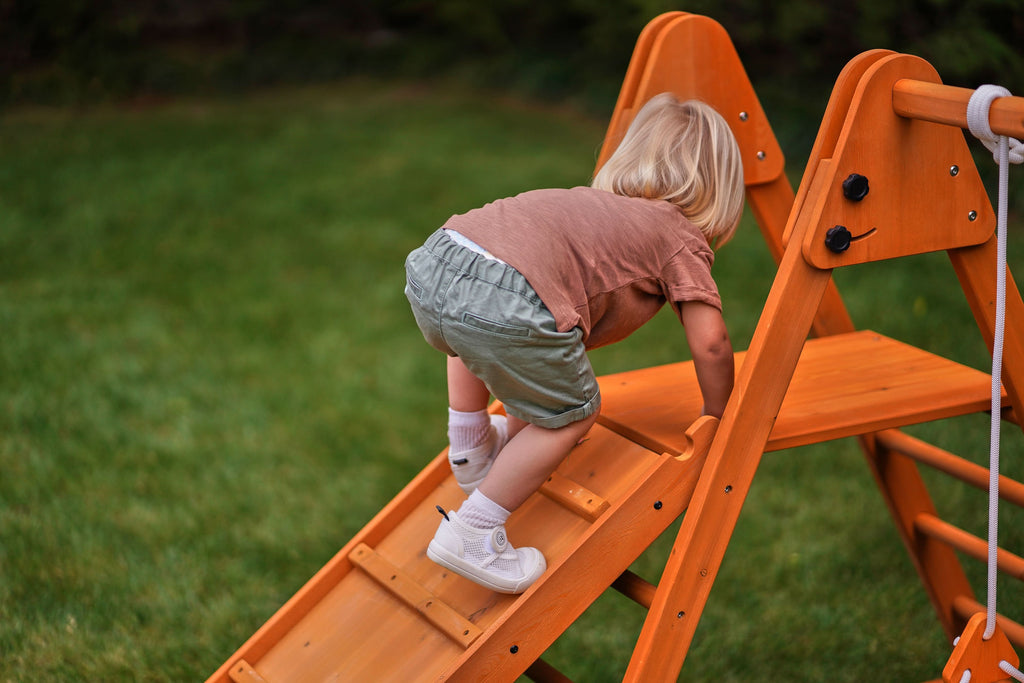 Avenlur Juniper folding climber for toddlers used outdoors on the lawn