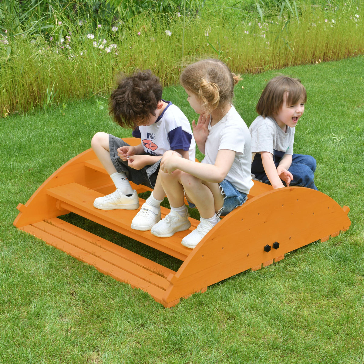 Avenlur Banyan rocker included in the Fun in the Sun summer set