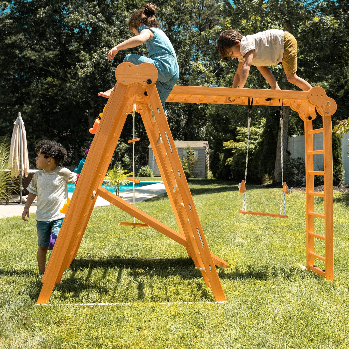 Chestnut - 8-in-1-Klettergerüst für Kleinkinder im Innen- und Außenbereich