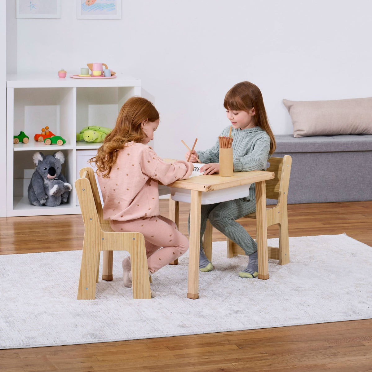 Avenlur Cordia Table and Chair Set