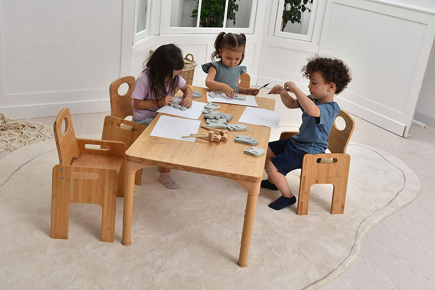 5 piece children's table and online chairs