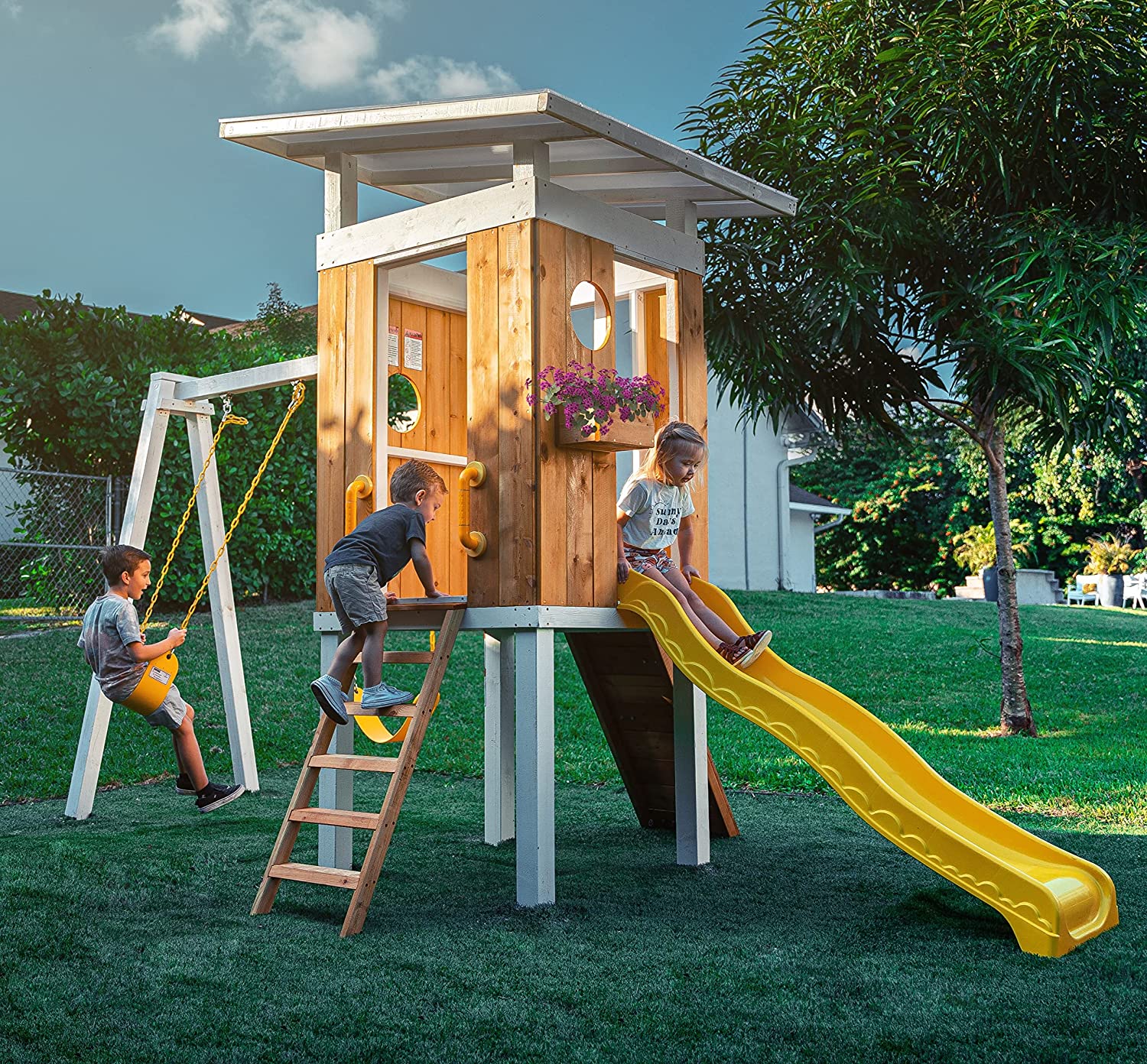 Modern Outdoor Swing Set Forest From Avenlur modern-outdoor-swing-set-forest-from-avenlur