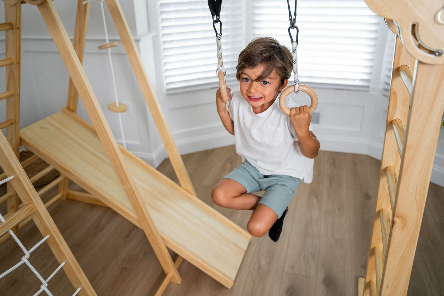 Chestnut - 8-in-1 Indoor Jungle Gym for Toddlers.