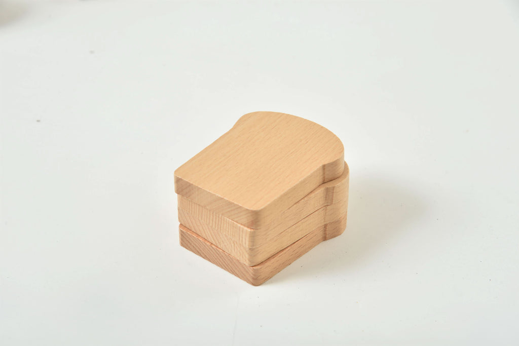 Avenlur Montessori kitchen toys for fine motor practice