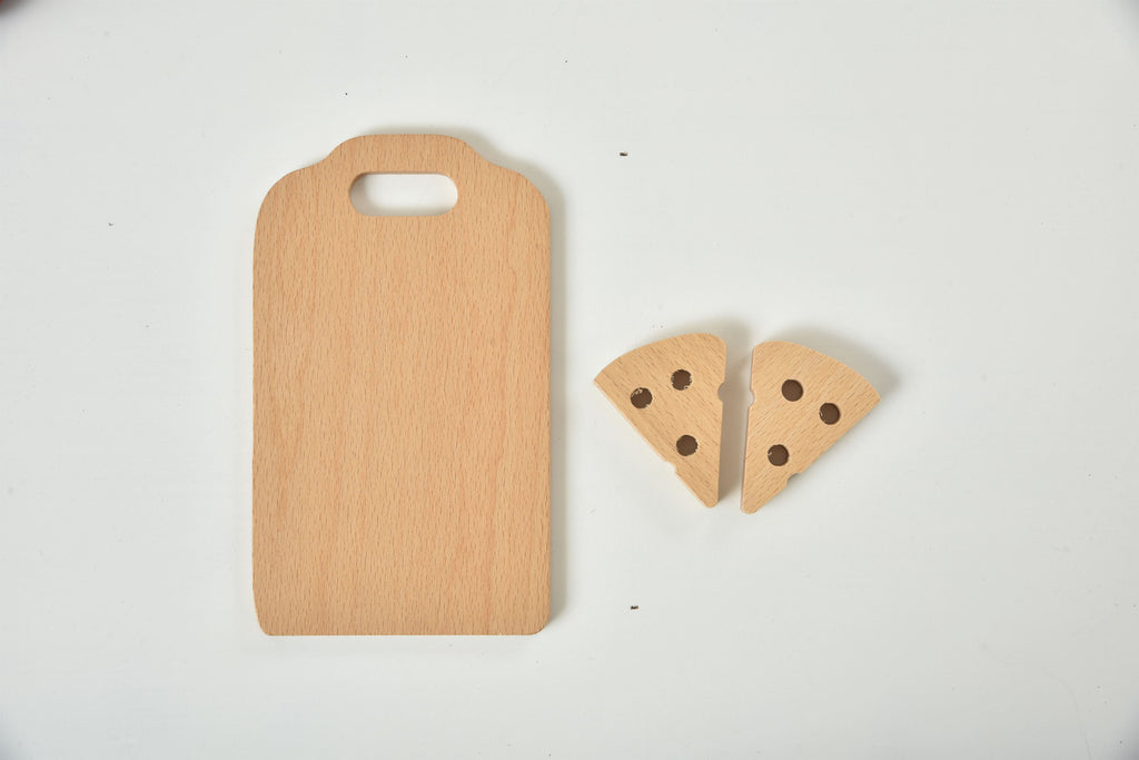 Avenlur play food sets for kids kitchen in painted wood