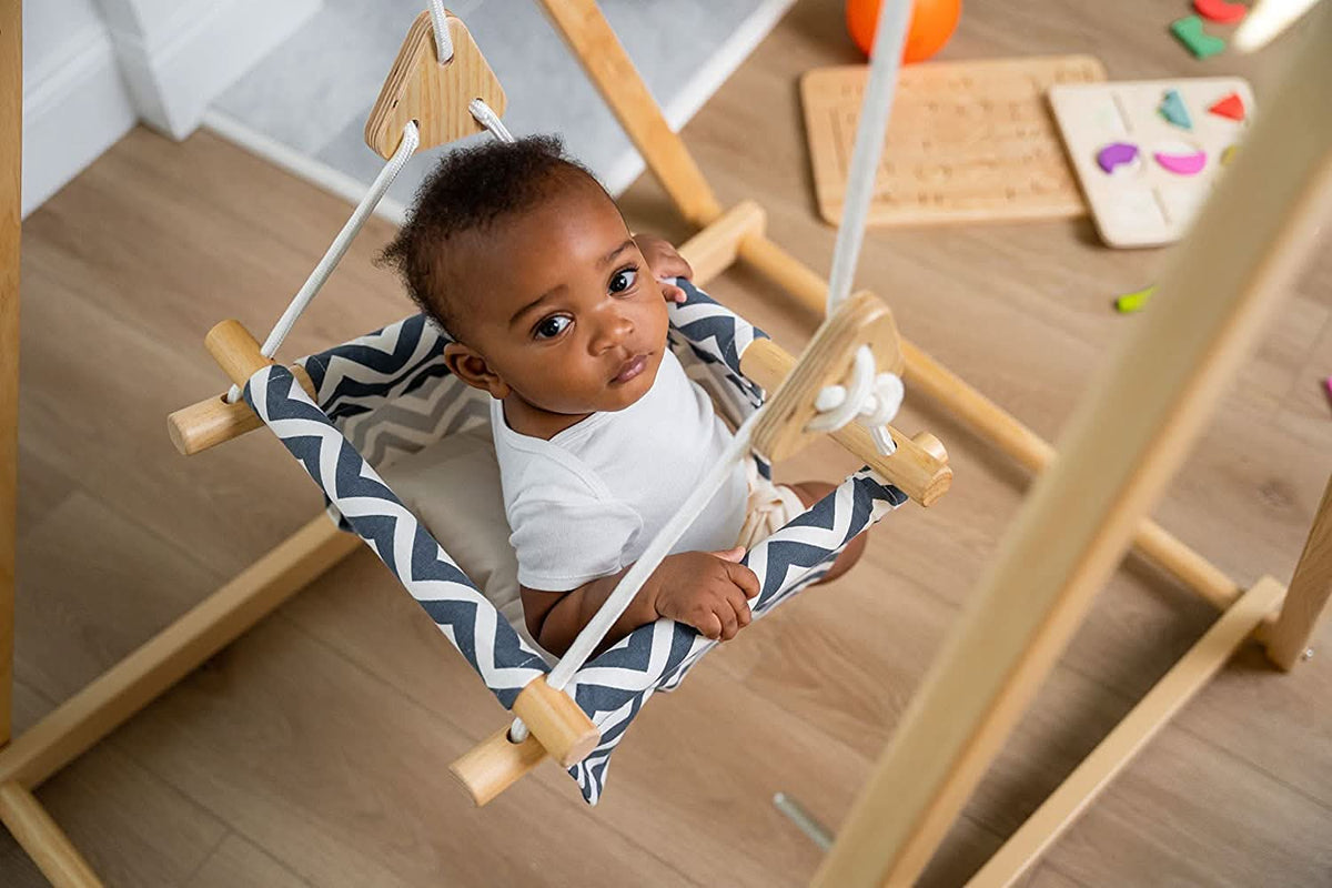 Avenlur Spruce swing set with blue wave seat